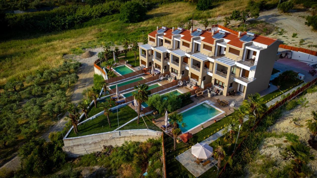 Pefkohori Golden Mountain Beach Villas Eksteriør bilde