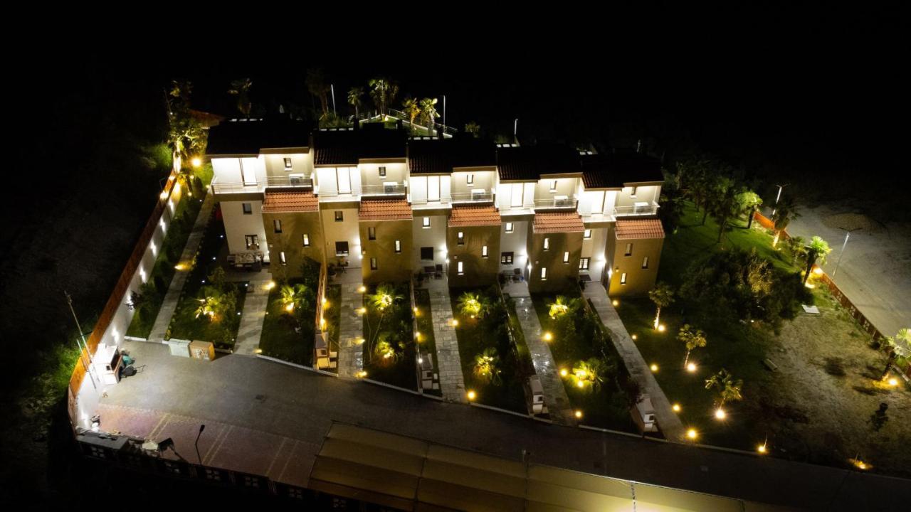 Pefkohori Golden Mountain Beach Villas Eksteriør bilde