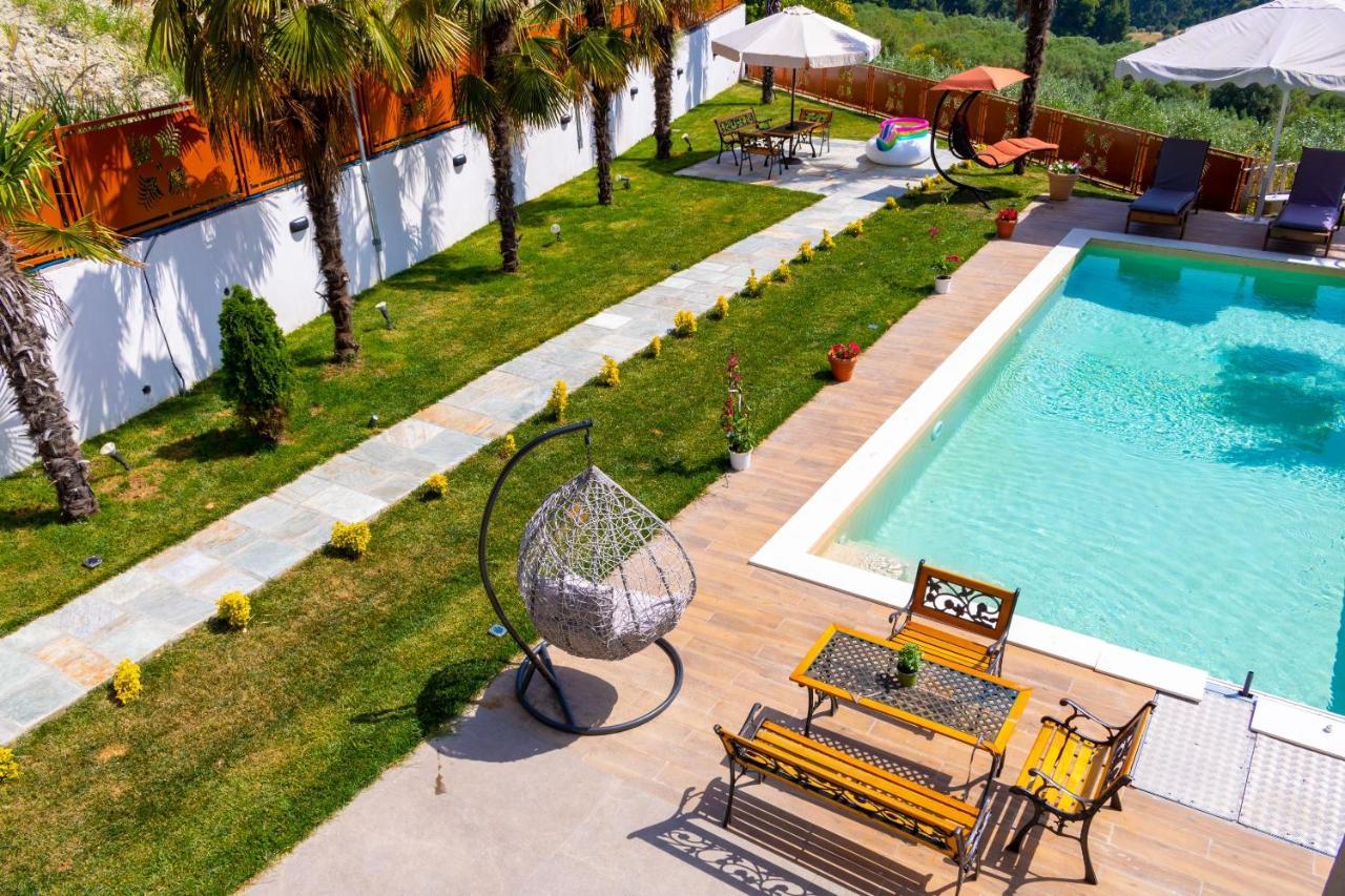 Pefkohori Golden Mountain Beach Villas Eksteriør bilde