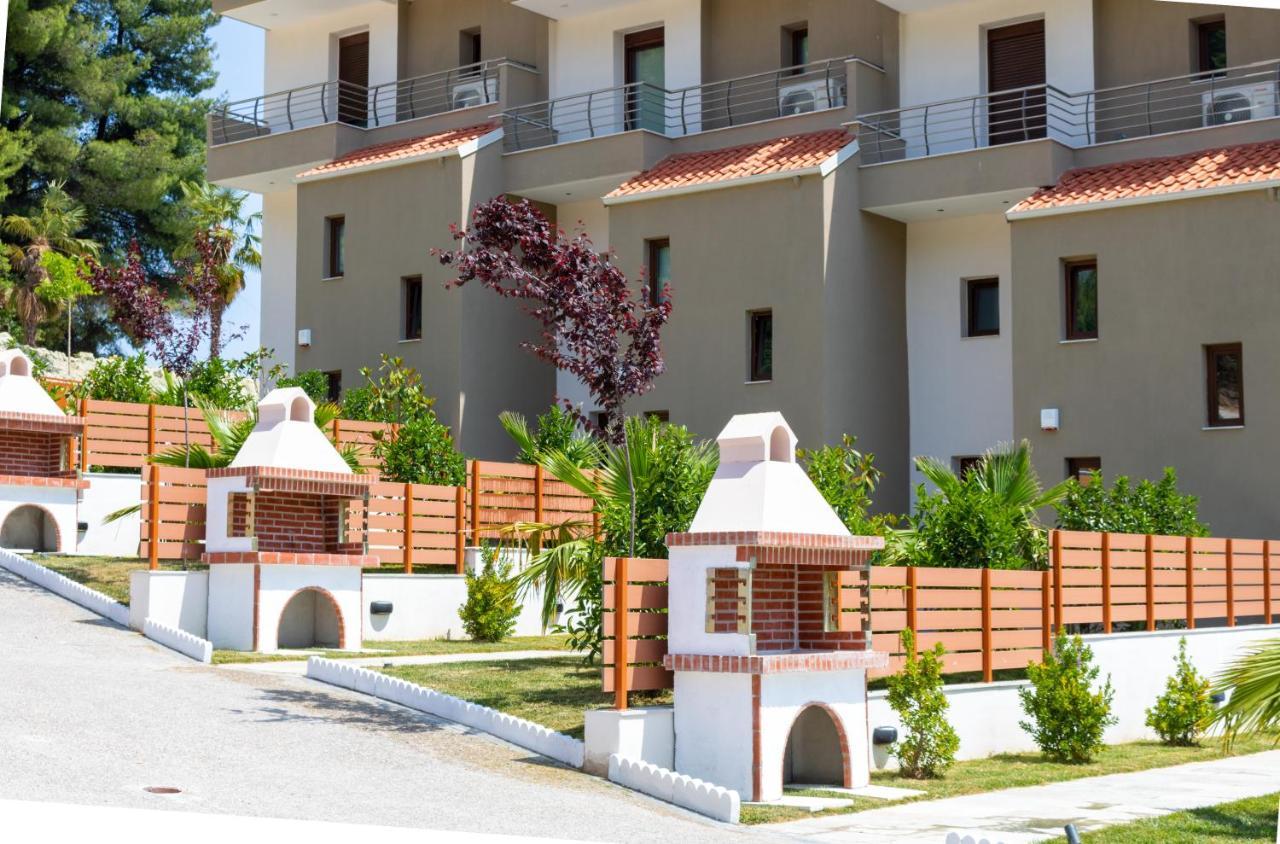 Pefkohori Golden Mountain Beach Villas Eksteriør bilde
