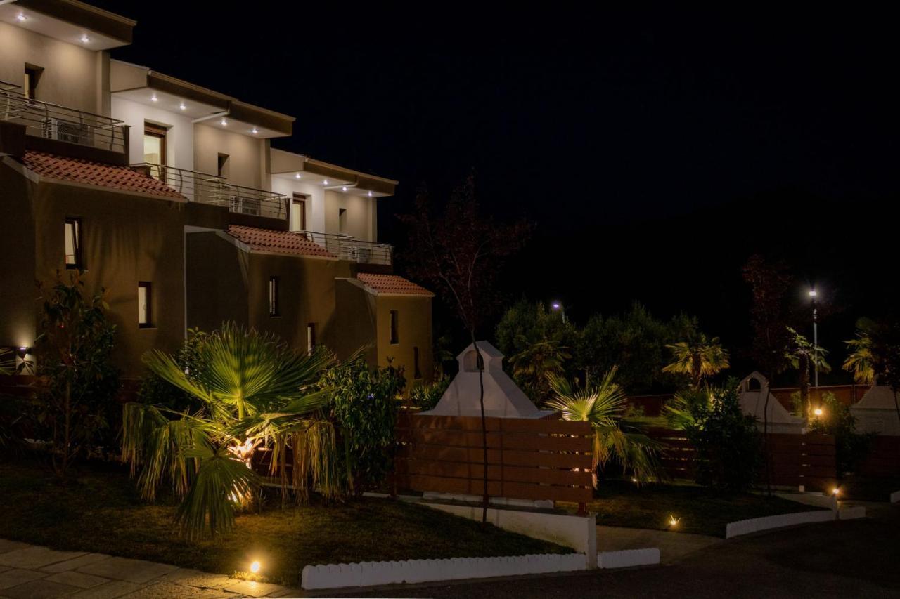 Pefkohori Golden Mountain Beach Villas Eksteriør bilde