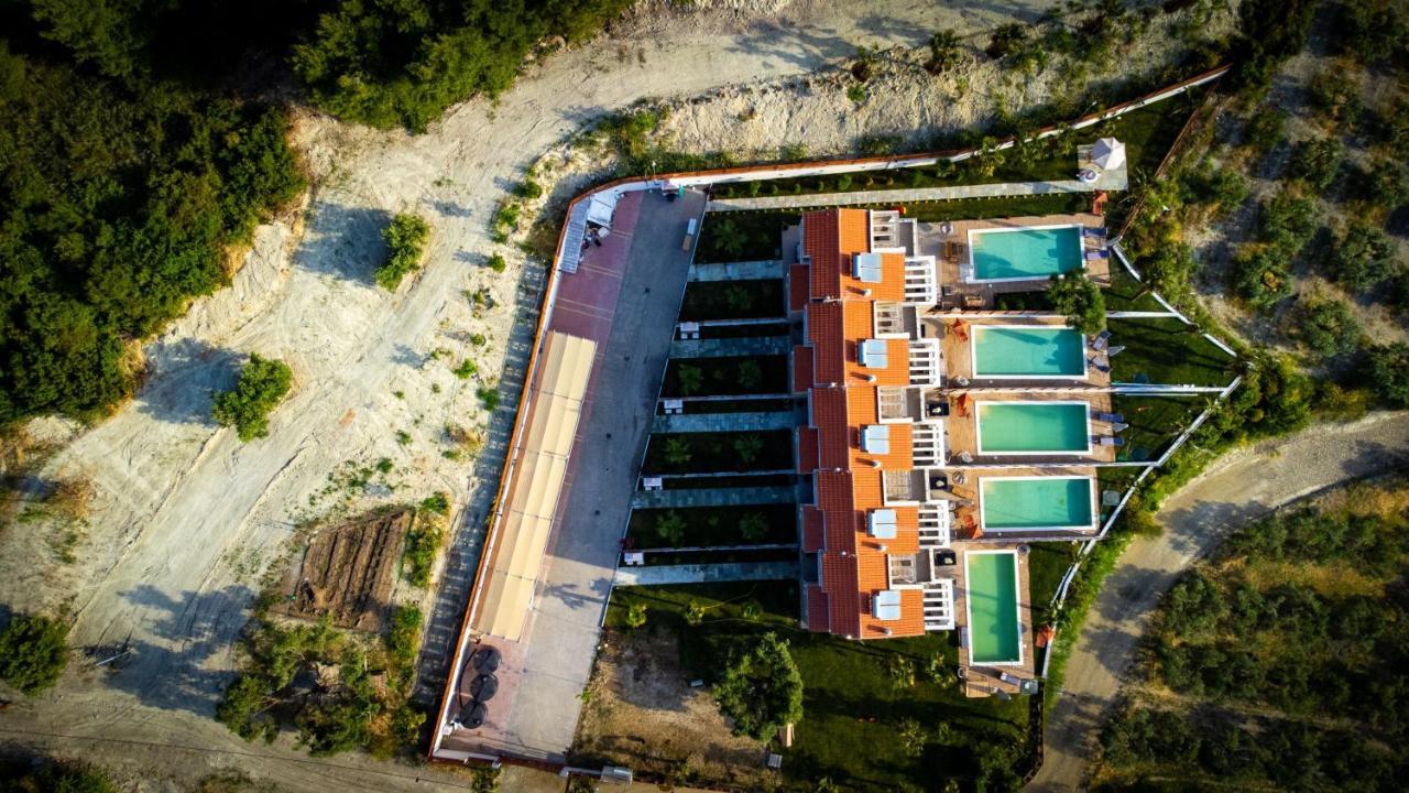 Pefkohori Golden Mountain Beach Villas Eksteriør bilde