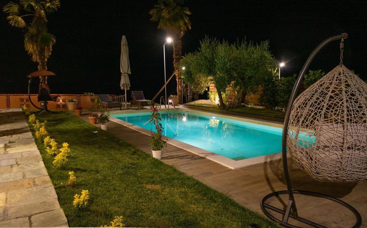 Pefkohori Golden Mountain Beach Villas Eksteriør bilde