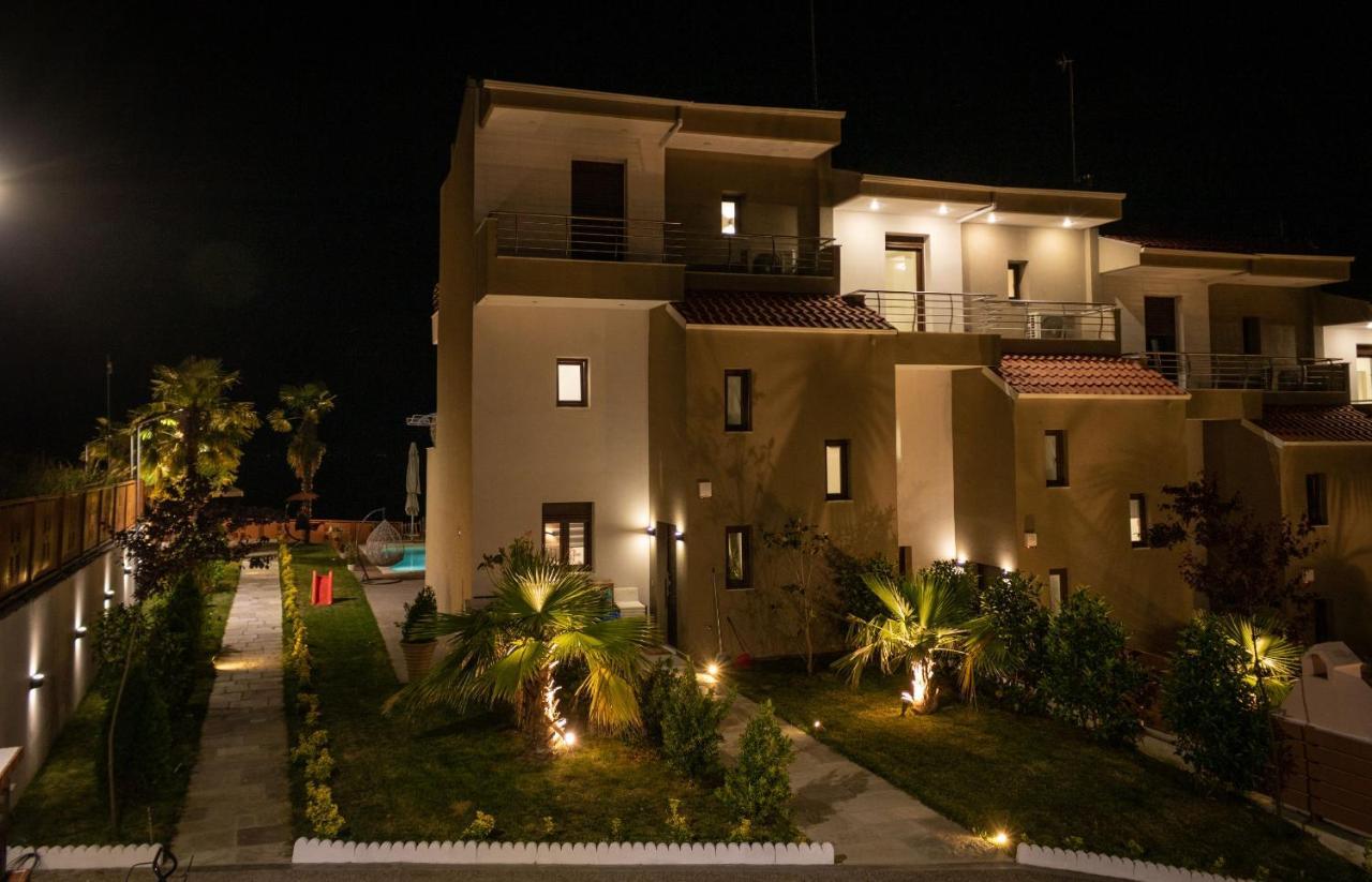 Pefkohori Golden Mountain Beach Villas Eksteriør bilde